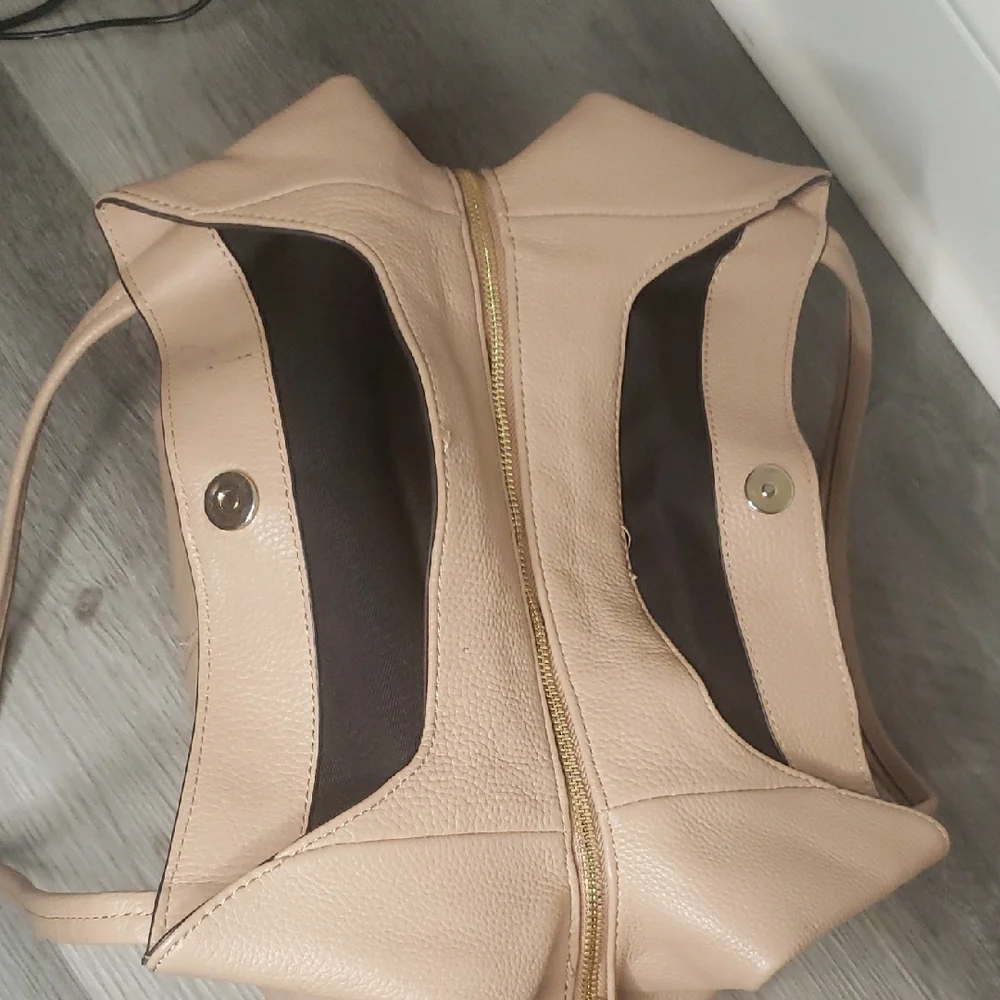 Vince Camuto Tan Leather Tote Bag - Picture 12 of 16